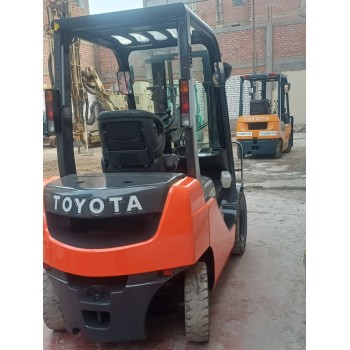 2.0 TON FORKLIFT